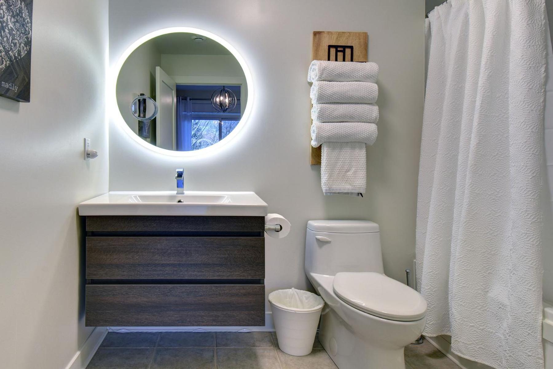 Апартаменты Tremblant Prestige - Les Eaux 207-2 Мон-Трамблан Экстерьер фото